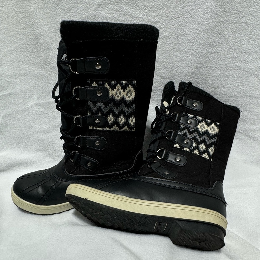 Khombu Girl's Size 1 Daria Black White Knit Embroidered Winter Snow Boots - Picture 1 of 11